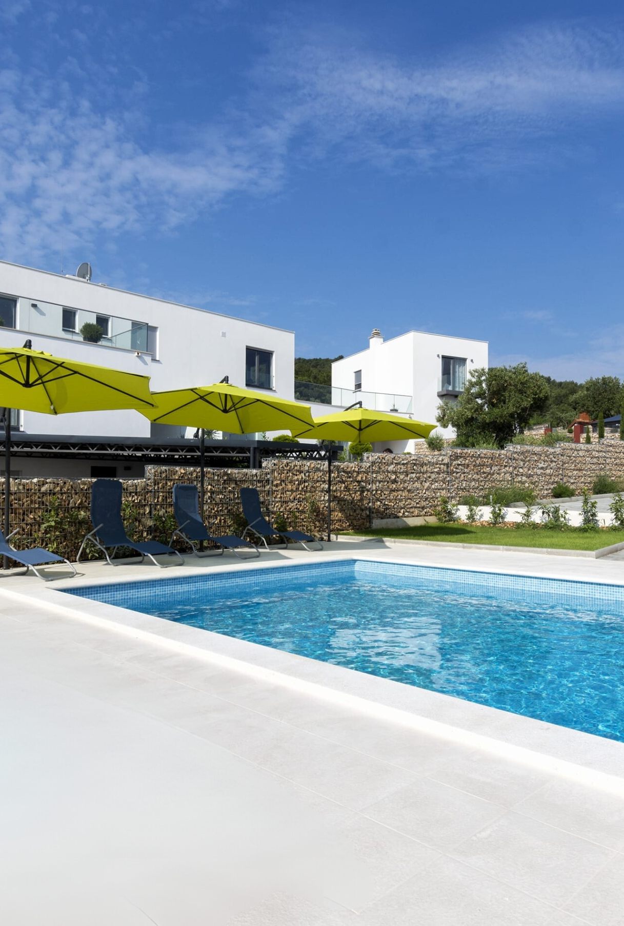 Sea Sun Slatine mit 2 Schlafzimmer, schwimmbad