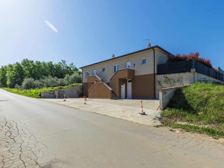 House Eja