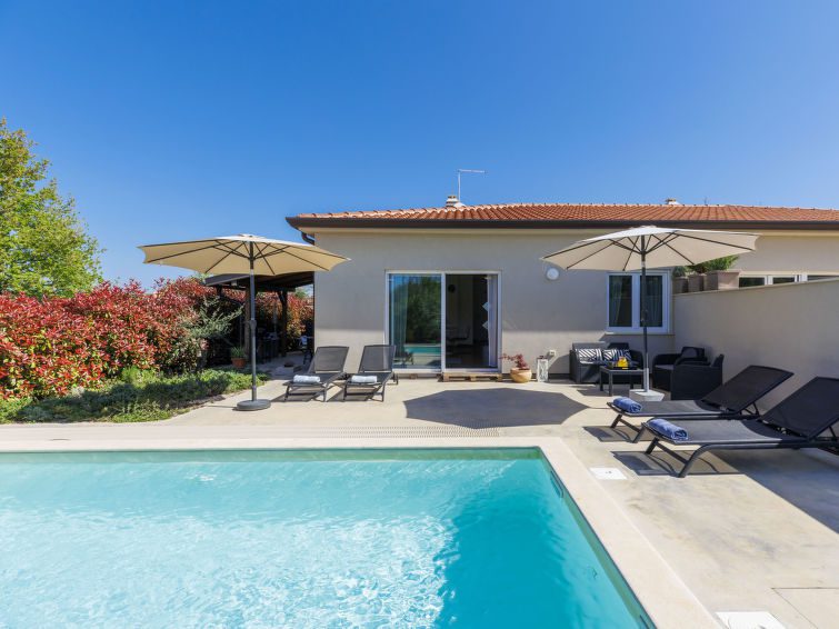 House Eja