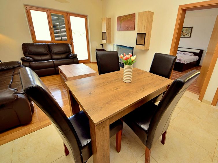 Apartment Ivica