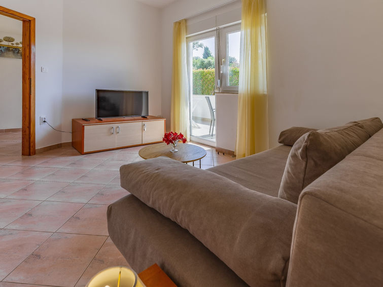 Apartment Rok 3