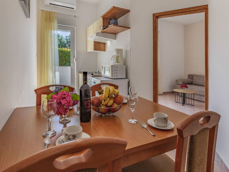Apartment Rok 3