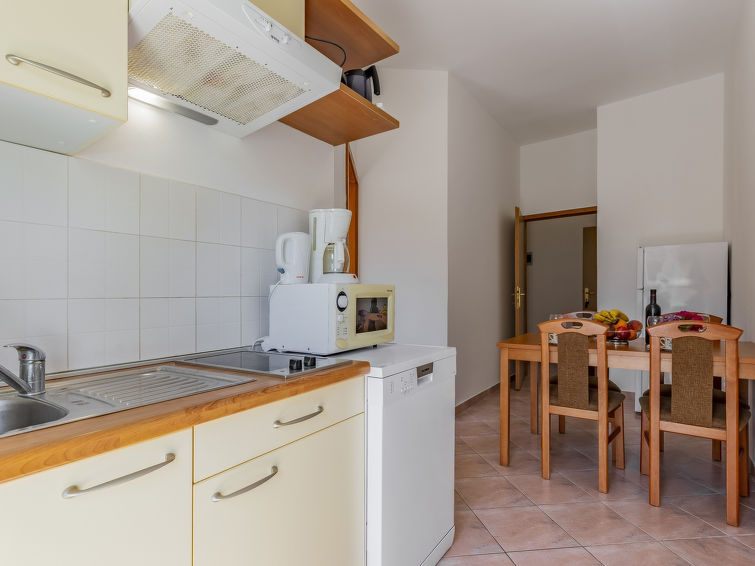 Apartment Rok 3