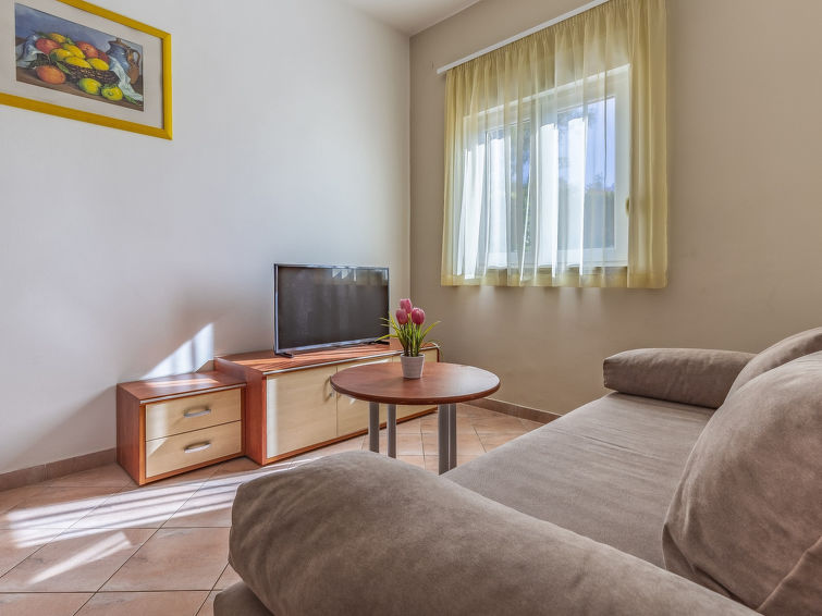 Apartment Rok 4
