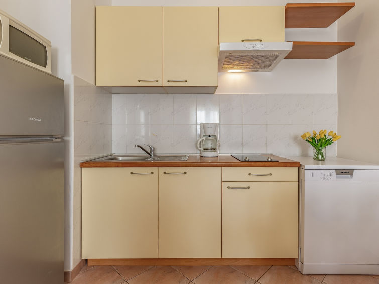 Apartment Rok 4