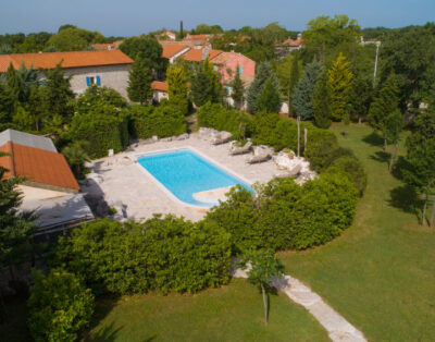House Mega