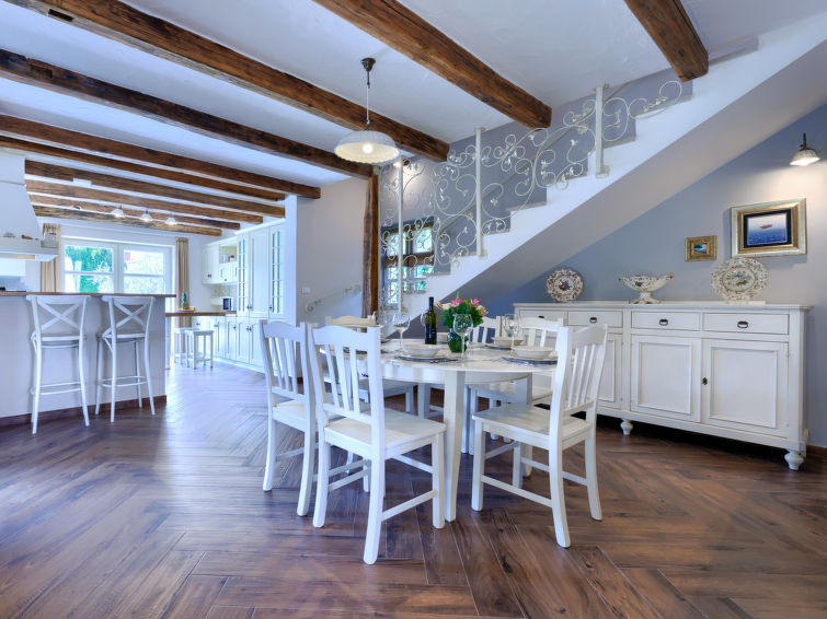 House Feniks