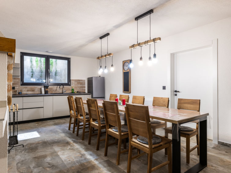 House Vuk