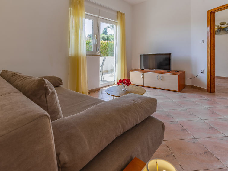 Apartment Rok 2