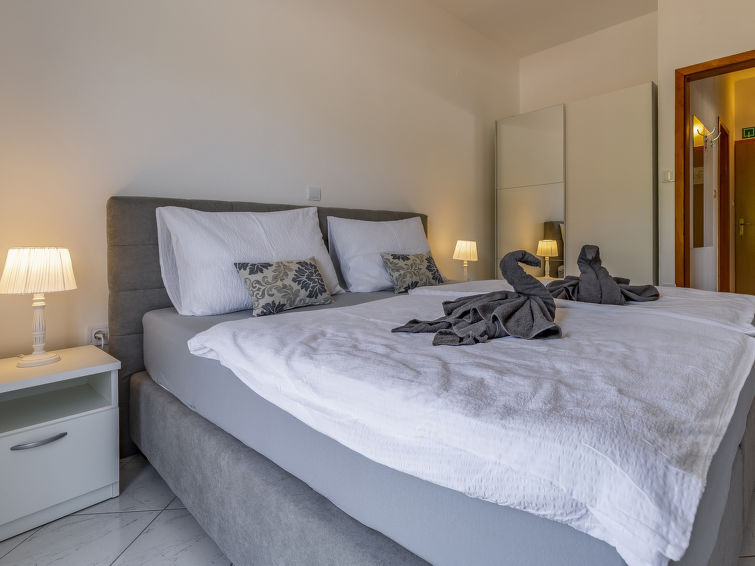 Apartment Rok 8