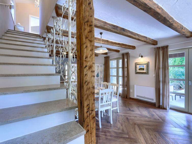 House Feniks
