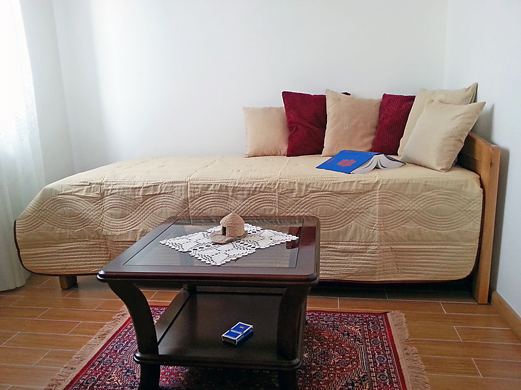 House Mirela