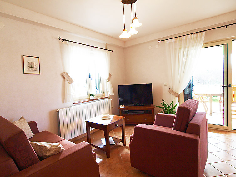 House Mirela