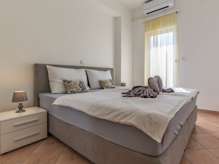 Apartment Rok 1