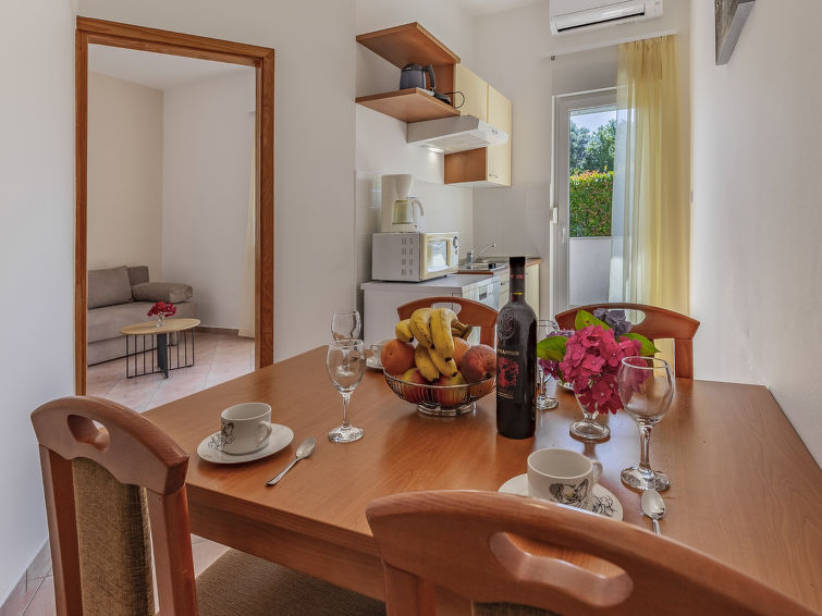 Apartment Rok 2