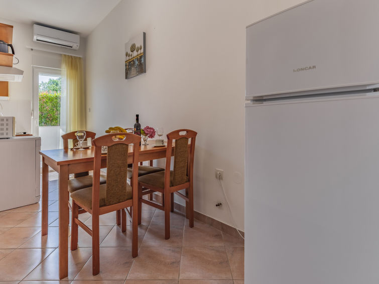 Apartment Rok 2