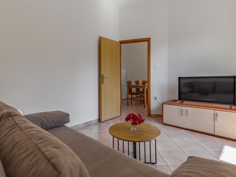 Apartment Rok 3