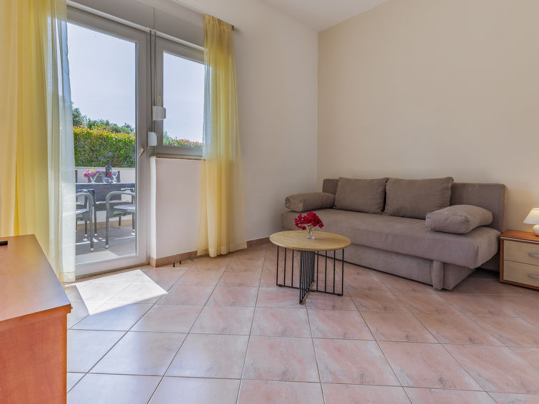 Apartment Rok 3