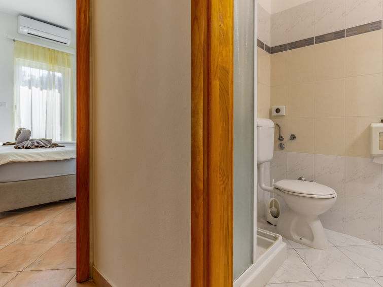 Apartment Rok 4