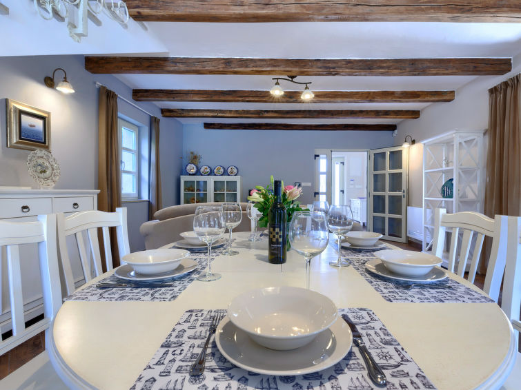 House Feniks