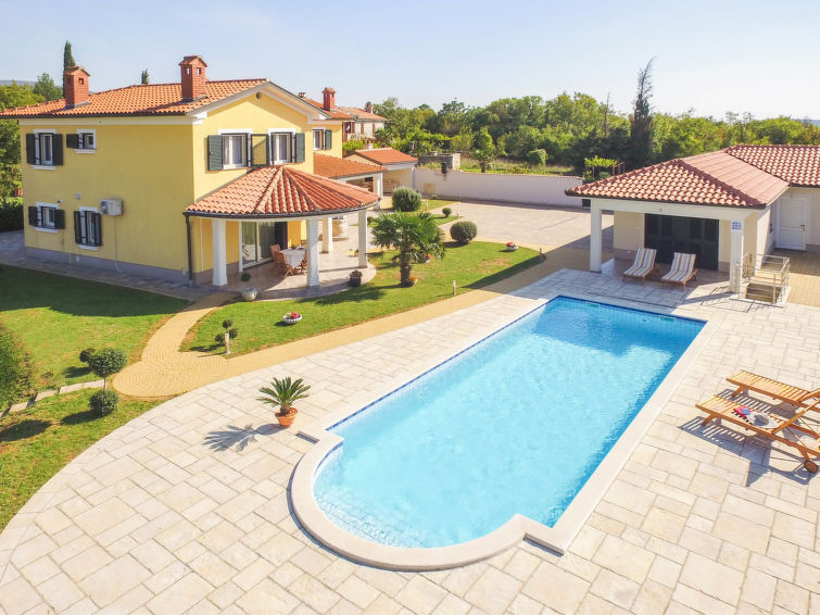 House Mirela