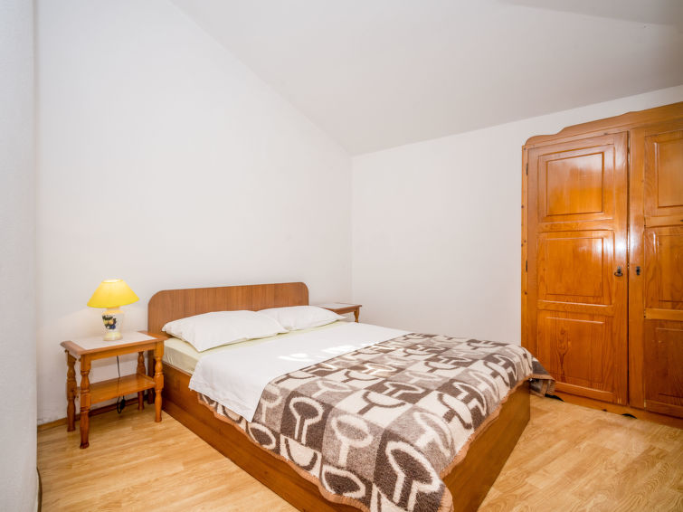Apartment Hilde Red