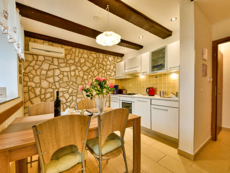 House Divna