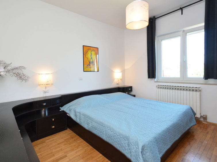 Apartment Mira