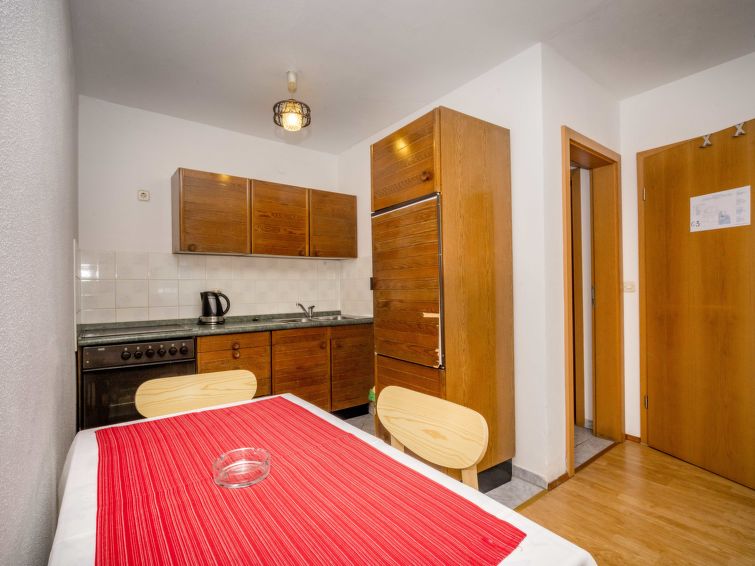 Apartment Hilde Red