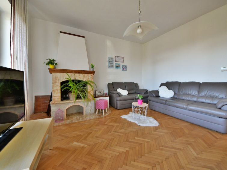 Apartment Karlo