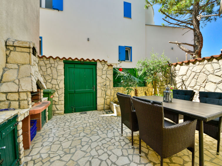 House Divna