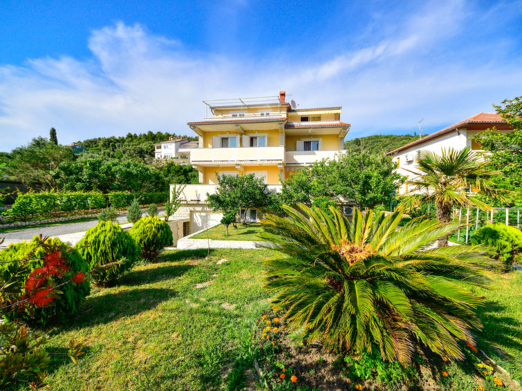 Apartment Lucija