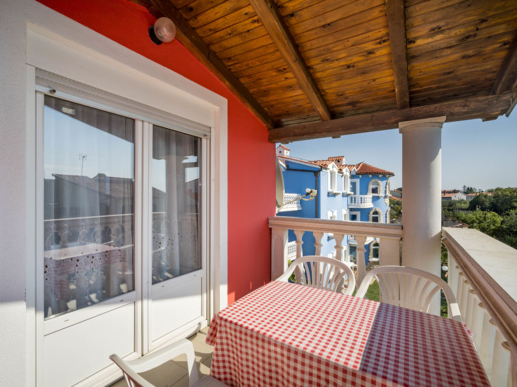 Apartment Hilde Red