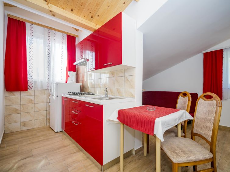 Apartment Hilde Red