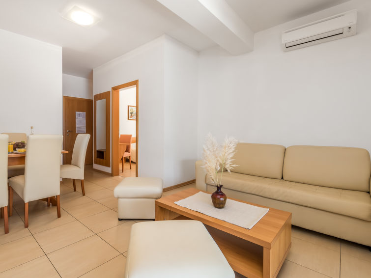 Apartment Mare 2