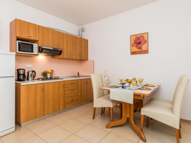 Apartment Mare 3