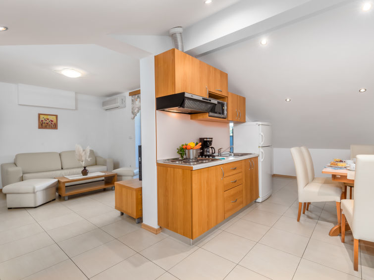 Apartment Mare 9