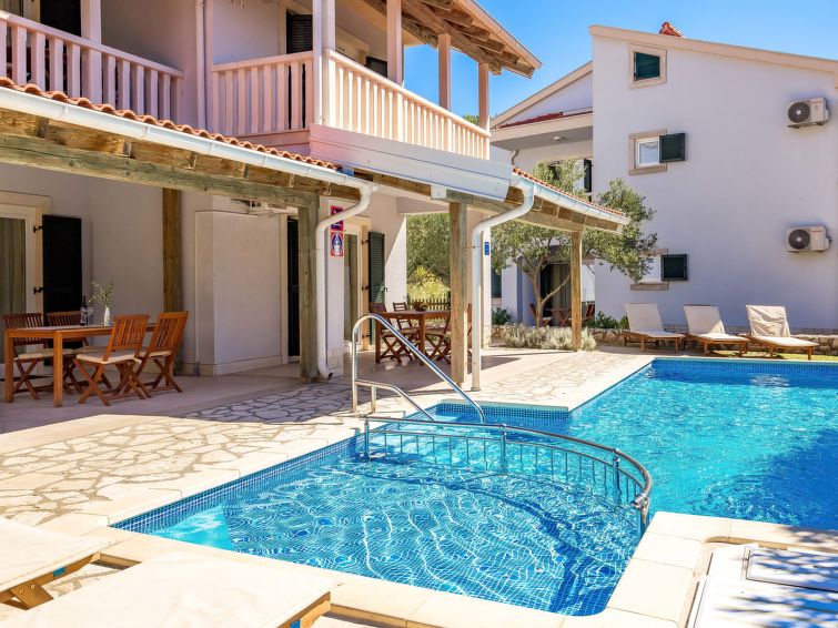 Apartment Mihaela 1