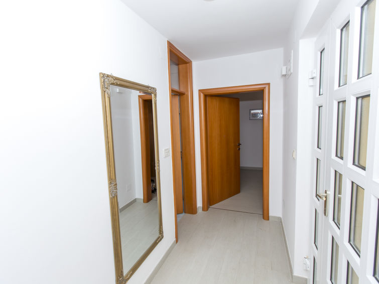 Apartment Mraović