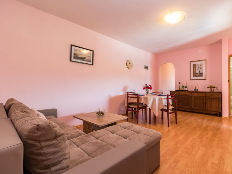 Apartment Koštro