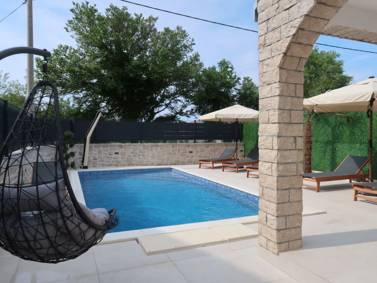 House Domagoj