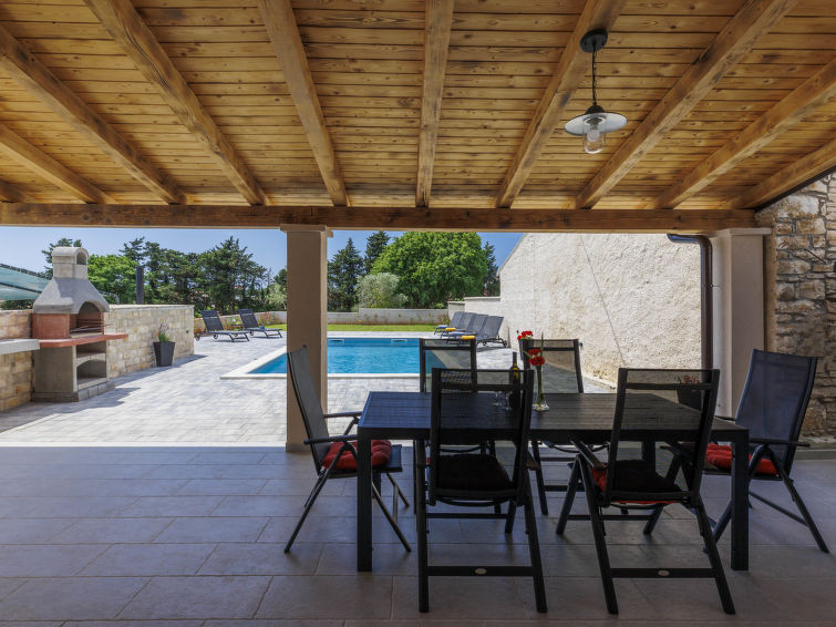 House Stara hiža