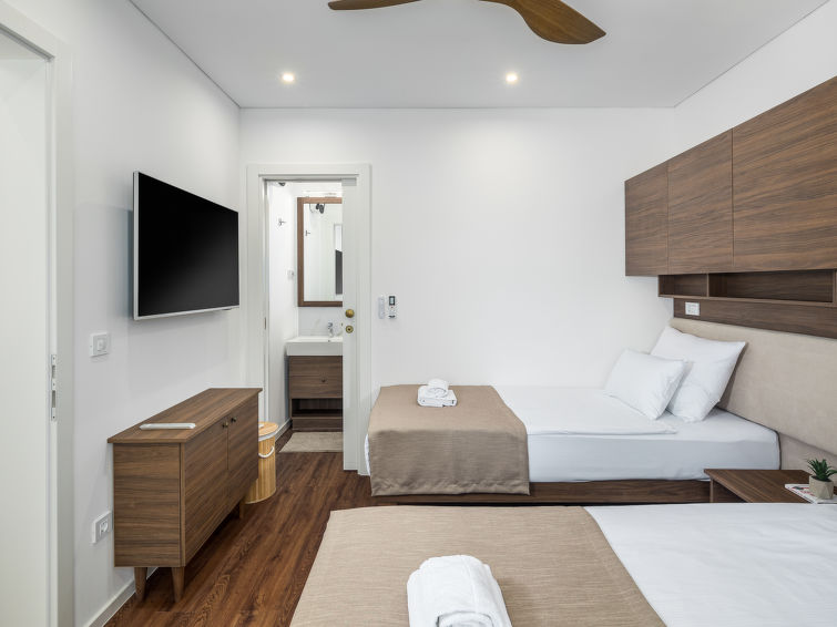 House Luxury Bay Villa with private hot tub