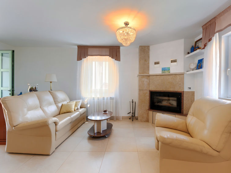 House Villa Dina