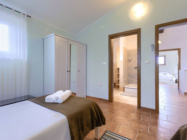 House Histria 1
