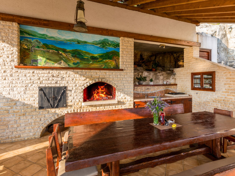 House Stolovi