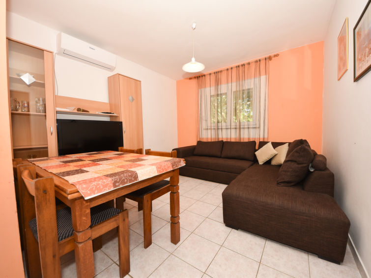 Apartment Lucija