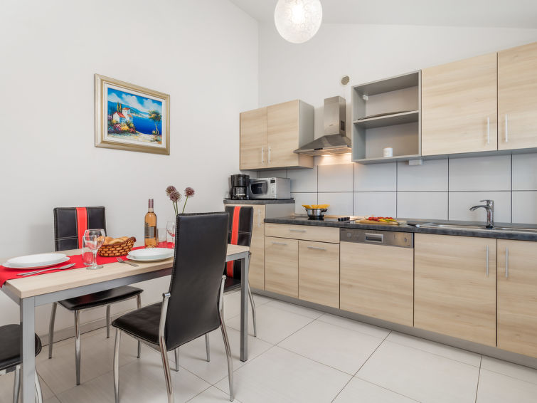 Apartment Romana