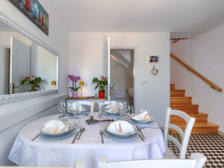 House Di Nelo