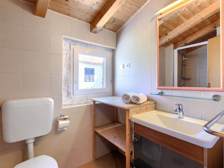 House Pinia I